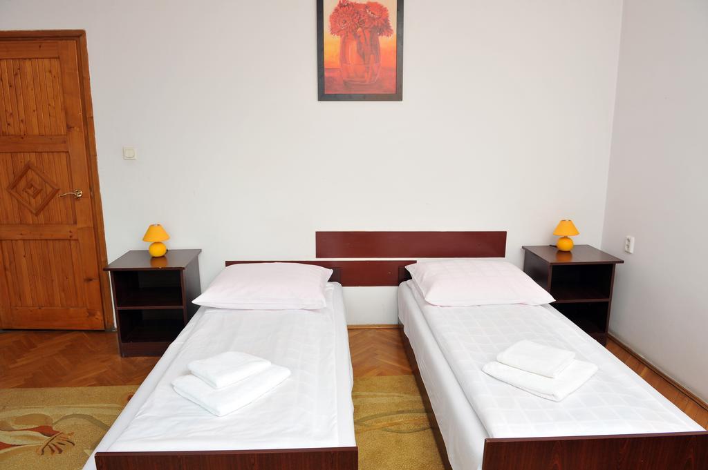 Hotel Krystyna Krakov Pokoj fotografie